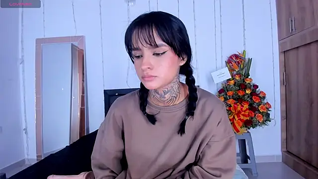 Snapshot of medussa13_ chatting on 02.15.25 medussa13 online show from 02.15.25