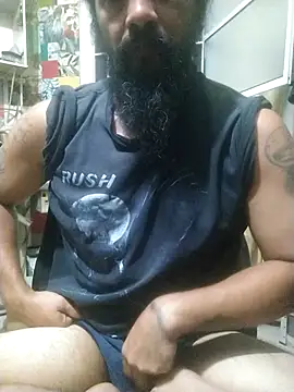 Snapshot of MuddiedCavy chatting on 12.05.25 MuddiedCavy online show from 12.05.25