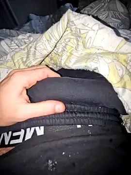 Snapshot of Landryyyyy chatting on 12.11.24 Landryyyyy online show from 12.11.24