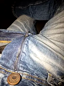 Snapshot of Landryyyyy chatting on 12.26.24 Landryyyyy online show from 12.26.24