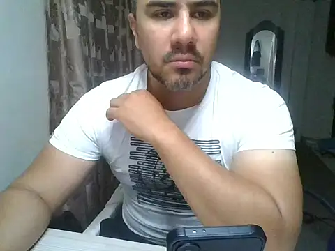 Snapshot of pob_cam chatting on 09.11.25 pob cam online show from 09.11.25