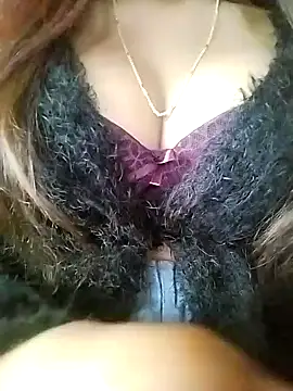 Esha Babyy online show from 12.21.24