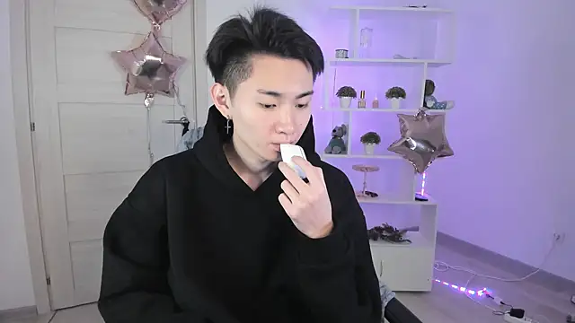 Miram Yu online show from 12.03.24