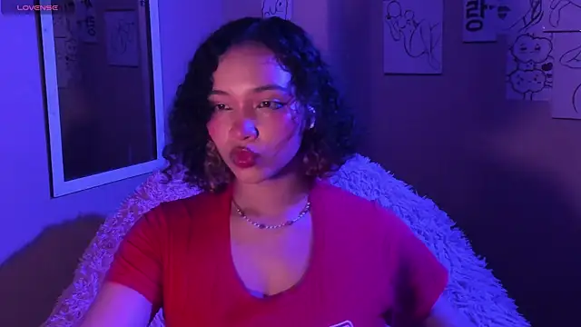 Snapshot of MadelineBenet chatting on 03.17.25 MadelineBenet online show from 03.17.25