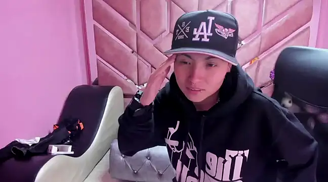 Snapshot of Im_Mathias chatting on 01.20.25 Im Mathias online show from 01.20.25