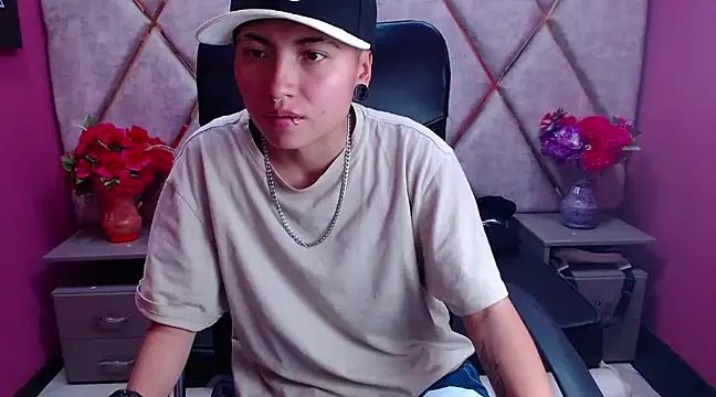 Snapshot of Im_Mathias chatting on 02.12.25 Im Mathias online show from 02.12.25