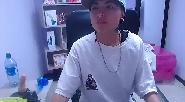 Snapshot of Im_Mathias chatting on 02.13.25 Im Mathias online show from 02.13.25