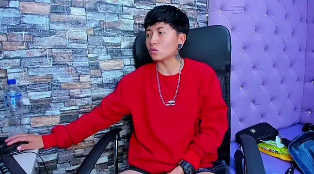 Snapshot of Im_Mathias chatting on 02.26.25 Im Mathias online show from 02.26.25