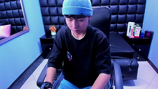 Snapshot of Im_Mathias chatting on 09.10.25 Im Mathias online show from 09.10.25