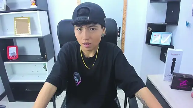 Snapshot of Im_Mathias chatting on 09.19.25 Im Mathias online show from 09.19.25