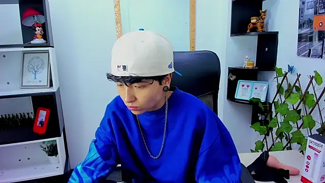 Snapshot of Im_Mathias chatting on 10.15.25 Im Mathias online show from 10.15.25