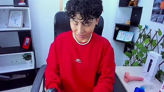 Snapshot of Im_Mathias chatting on 10.23.25 Im Mathias online show from 10.23.25