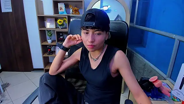 Snapshot of Im_Mathias chatting on 11.30.25 Im Mathias online show from 11.30.25