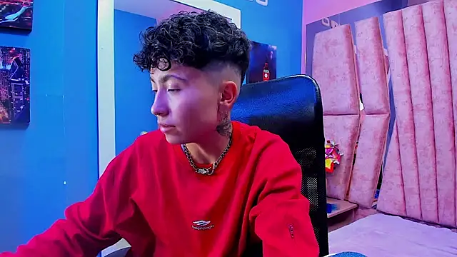 Snapshot of Im_Mathias chatting on 12.05.25 Im Mathias online show from 12.05.25