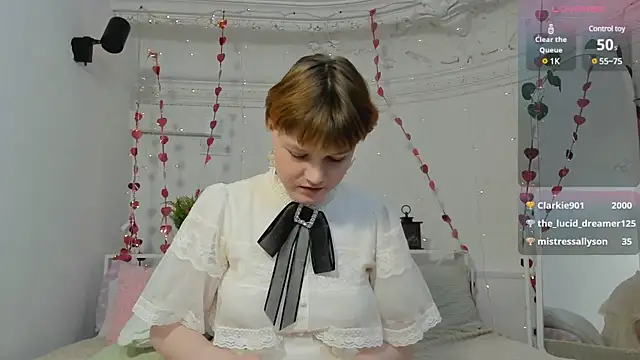 DreamyLuna online show from 01.20.25