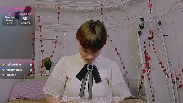 DreamyLuna online show from 01.22.25