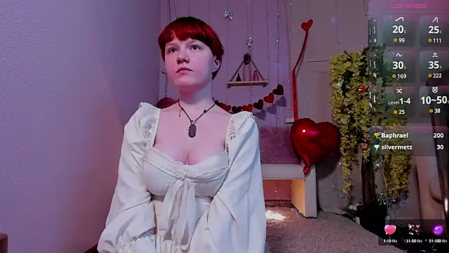 DreamyLuna online show from 02.10.25