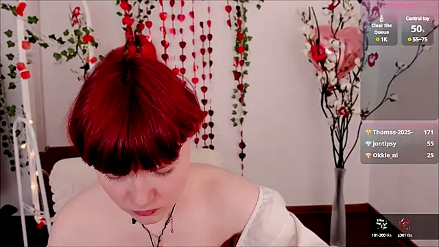 DreamyLuna online show from 02.12.25