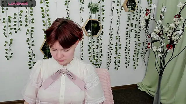 DreamyLuna online show from 03.20.25