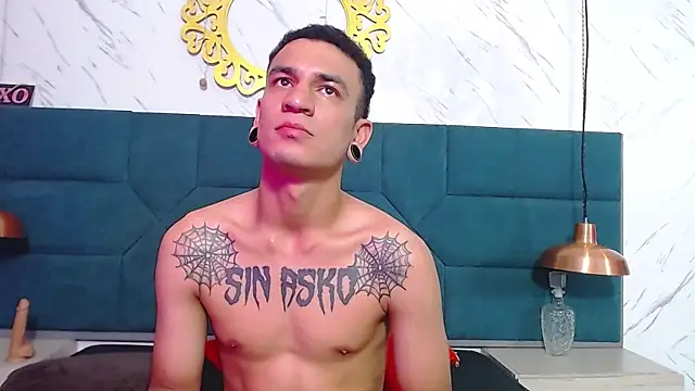 Snapshot of salome_daniel chatting on 02.21.25 salome daniel online show from 02.21.25