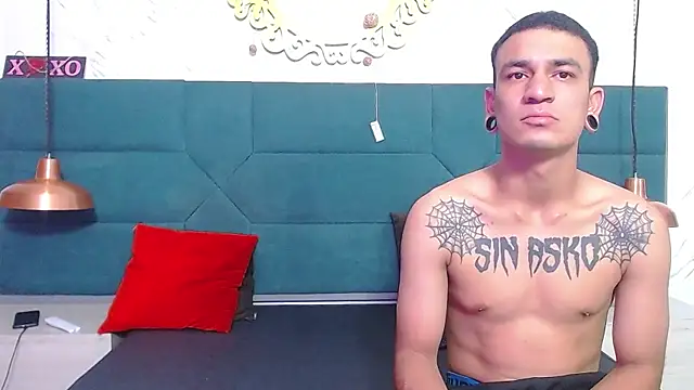 Snapshot of salome_daniel chatting on 03.21.25 salome daniel online show from 03.21.25