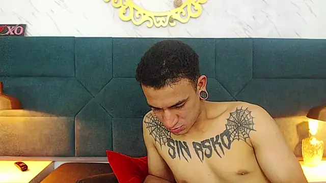 Snapshot of salome_daniel chatting on 09.10.25 salome daniel online show from 09.10.25