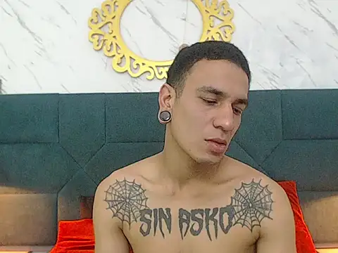 Snapshot of salome_daniel chatting on 09.25.25 salome daniel online show from 09.25.25