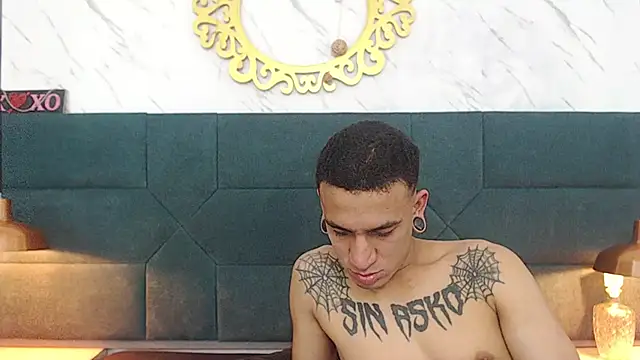 Snapshot of salome_daniel chatting on 10.10.25 salome daniel online show from 10.10.25