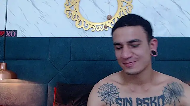 Snapshot of salome_daniel chatting on 10.29.25 salome daniel online show from 10.29.25