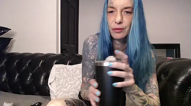 Snapshot of RavenryderUK chatting on 03.09.25 RavenryderUK online show from 03.09.25