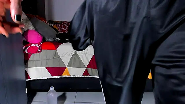 Snapshot of ray_long222 chatting on 01.05.25 ray long222 online show from 01.05.25