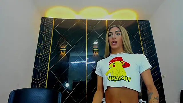 Snapshot of Isabella_stanford2 chatting on 03.07.25 Isabella stanford2 online show from 03.07.25