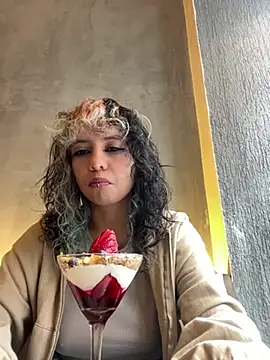 Snapshot of Sweet_Chaos chatting on 02.27.25 Sweet Chaos online show from 02.27.25