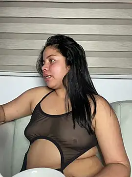 Snapshot of Elaa_euphoria chatting on 12.27.24 Elaa euphoria online show from 12.27.24