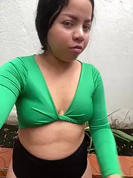 Snapshot of Elaa_euphoria chatting on 12.29.24 Elaa euphoria online show from 12.29.24