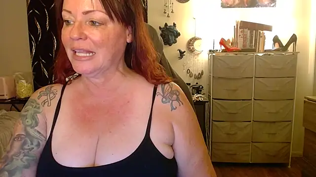 Nikkimastersgirl1091 online show from 04.19.26