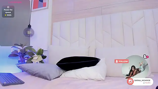 Snapshot of SaraMonroe1 chatting on 02.07.25 SaraMonroe1 online show from 02.07.25