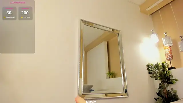 Snapshot of SaraMonroe1 chatting on 02.24.25 SaraMonroe1 online show from 02.24.25