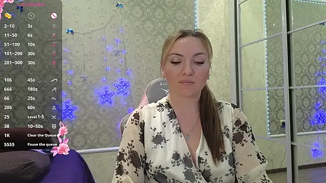 Snapshot of -DIVORA- chatting on 03.08.25 -DIVORA- online show from 03.08.25