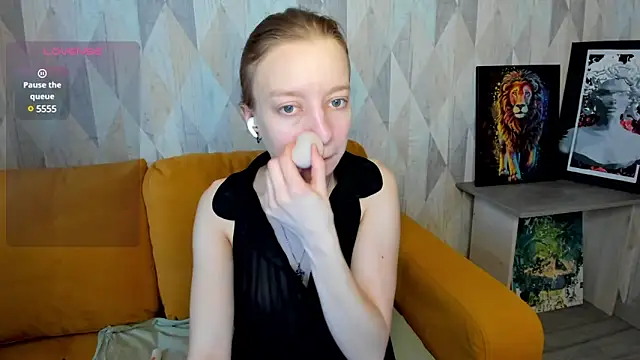 Michelle Blond online show from 02.17.25