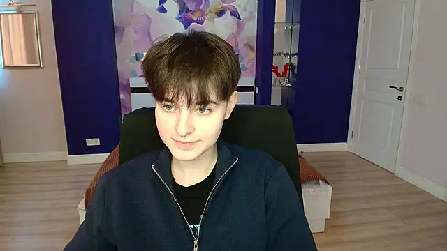 EmiliaYours online show from 02.22.25