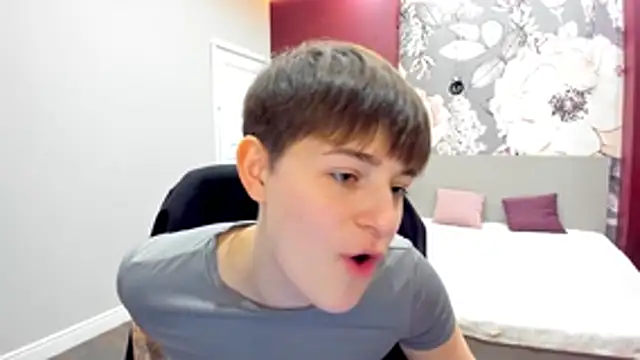 EmiliaYours online show from 02.14.26