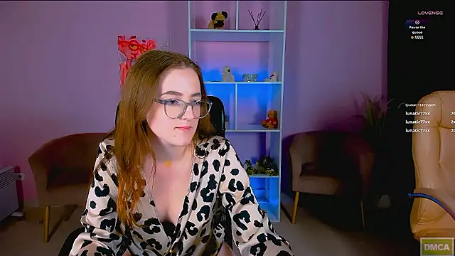 luna berryy online show from 12.04.24