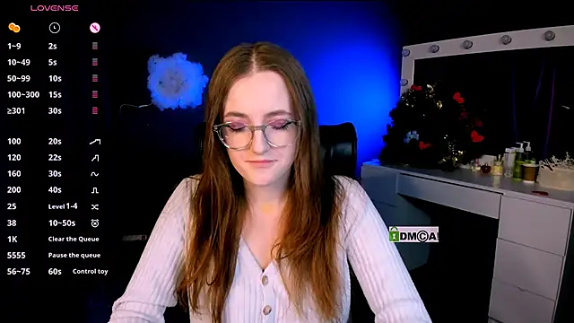 luna berryy online show from 02.18.25