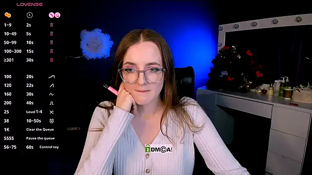 luna berryy online show from 02.19.25