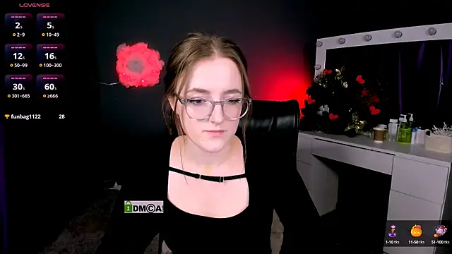 luna berryy online show from 02.20.25