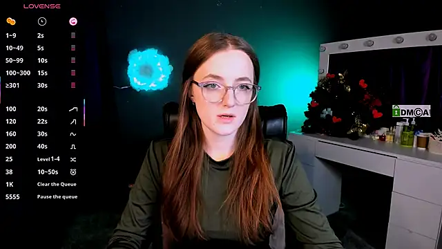 luna berryy online show from 02.21.25