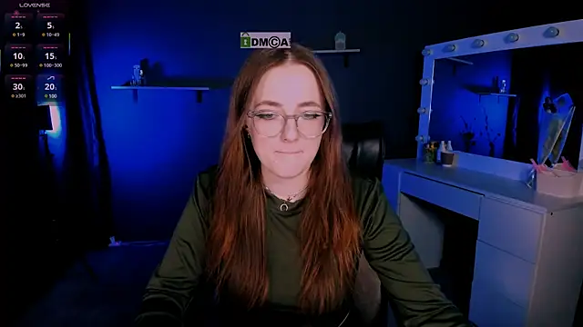 luna berryy online show from 03.10.25