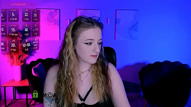 luna berryy online show from 04.07.26