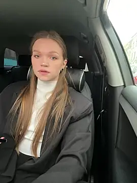 KitteCat online show from 12.21.24